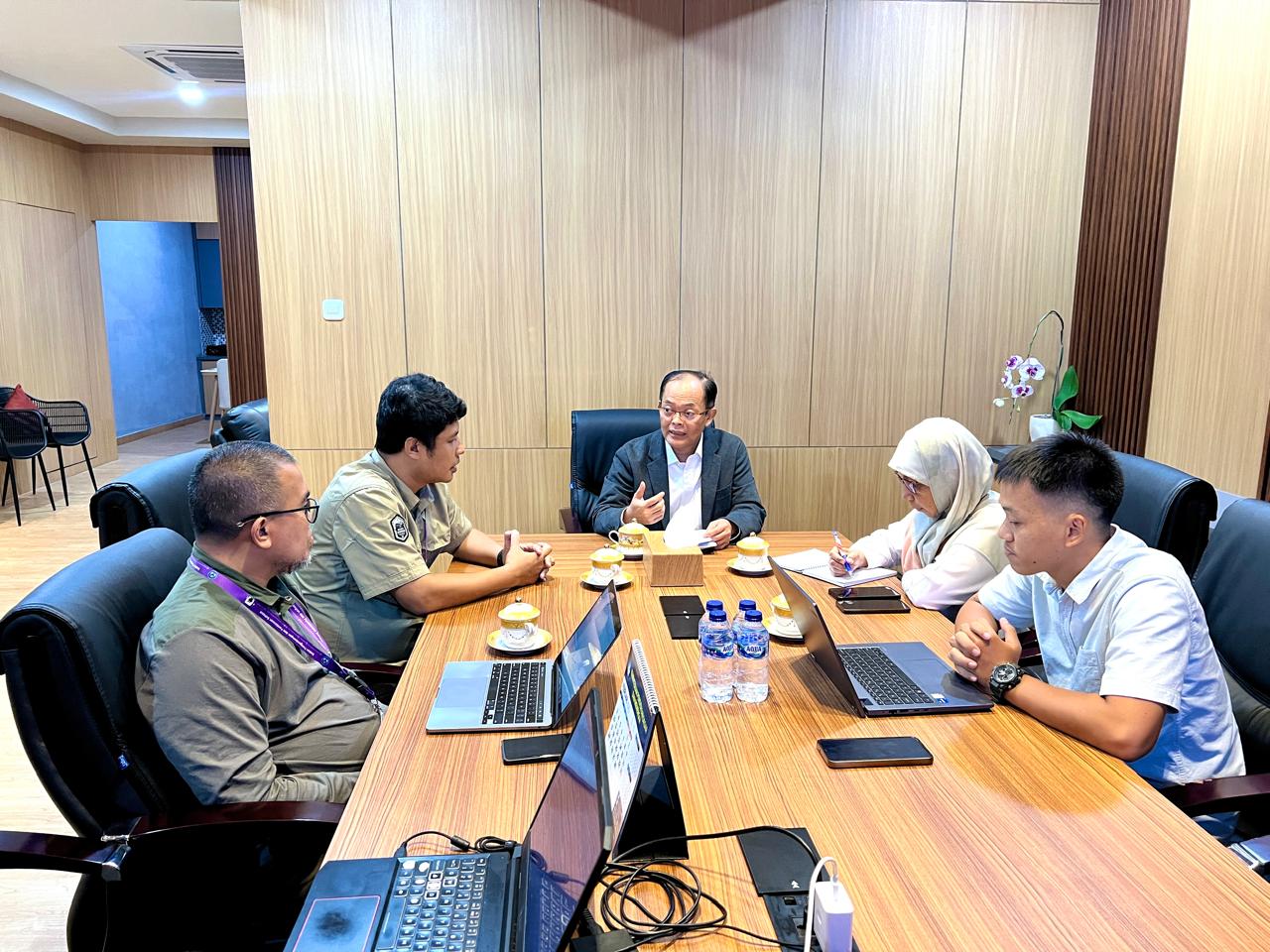Rapat dengan Kepala Badan Pengembangan dan Pembinaan Bahasa Kemendikdasmen